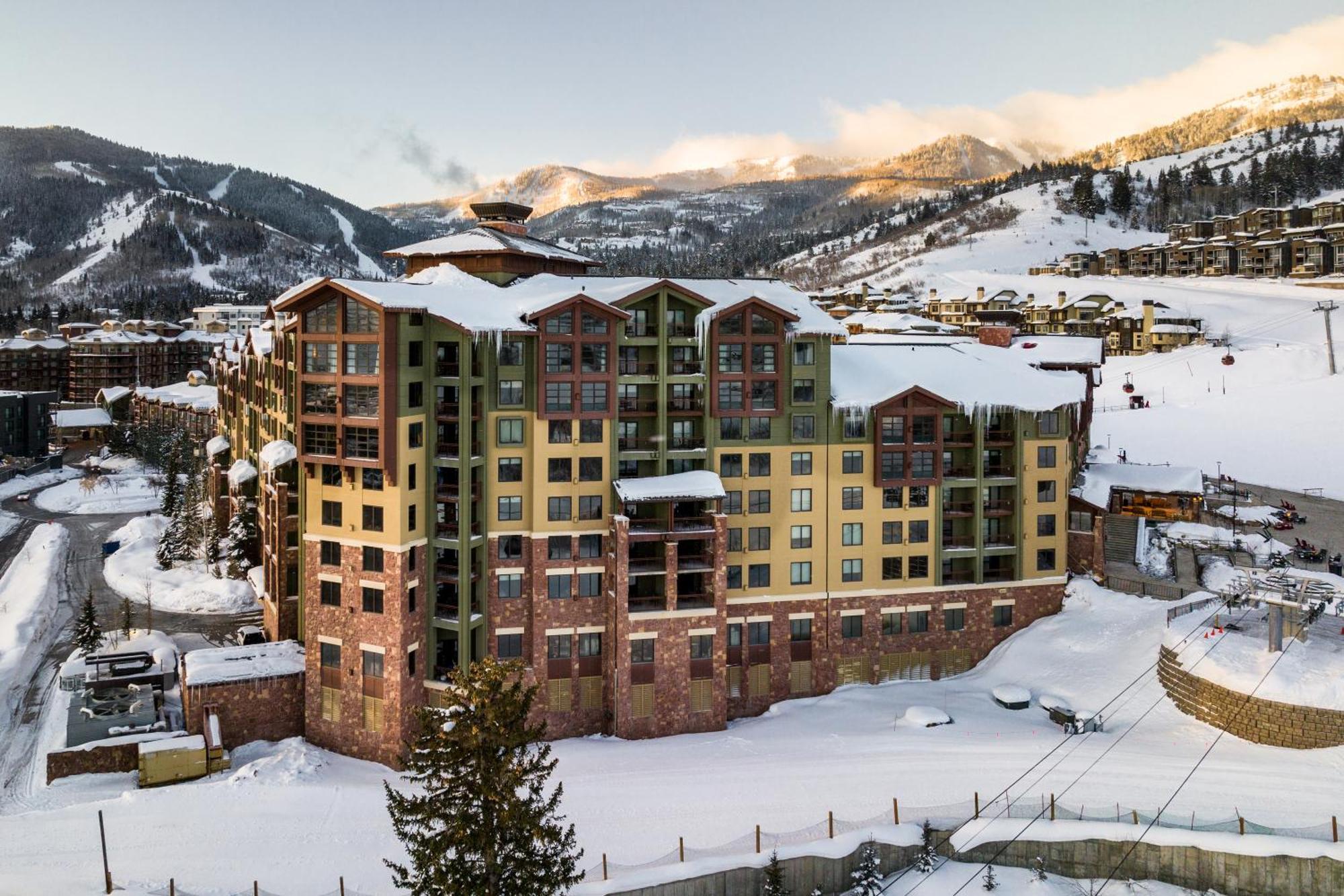 Grand Summit Lodge By Park City - Canyons Village Exterior photo